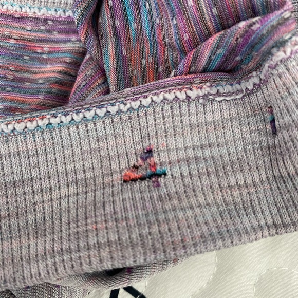 Lululemon shirt - Picture 6 of 6